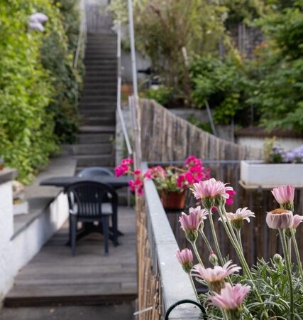 Terasse bei Chez Muna & Lucien - Bed and Breakfast